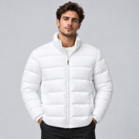 Vestes matelassées haut de gamme pour hommes, dotées d'une coque extérieure résistante, d'une doublure douce et de poches pratiques pour les journées froides.