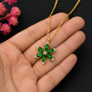 Collar con Colgante de Flor en Plata de Ley 925 Chapado en Oro con Cadena de Eslabones de Cuarzo Esmeralda CZ, Joyería Clásica para Uso Diario para Mujer - Product Image 2