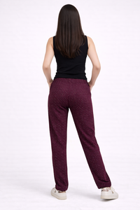 กางเกงวอร์มผู้หญิงลายจุดสีเบอร์กันดีสุดเก๋ ผลิตจากผ้าเนื้อนุ่ม ระบายอากาศได้ดี น้ำหนักเบา ให้ความสบายเหนือระดับ - Product Image 3