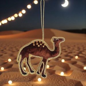 Adorno Decorativo de Camello con Bordado de Hilo Metálico y Perlas para Colgar en la Pared, Ideal para Decoración del Hogar, Oficina y Fiestas - Product Image 3