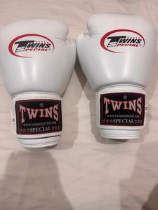 Guantes de Boxeo de Entrenamiento con Estampado Completo, Marca Twins, Último Modelo, Profesionales, para Muay Thai, Cuero Vacuno Genuino, Protección UV - Product Image 2