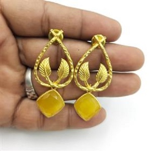 Boucles d'oreilles pendantes en pierre précieuse Jaune Monalisa en gros - Product Image 4