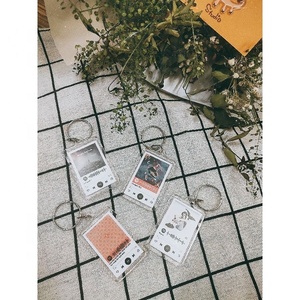 Porte-clés Mica double face, image personnalisée imprimée, porte-clés commémoratif super mignon conçu sur demande. - Product Image 3