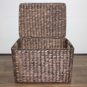 Hot Selling Brown Water Hyacinth Storage Box Woven Storage <b>Basket</b> <b>with</b> Hinged <b>Lid</b> - Product Image 3