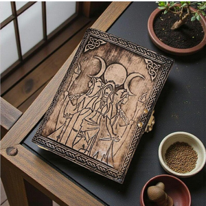 Journal en cuir fait main Triple Lune Déesse, Grimoire de sorcellerie, Carnet en cuir véritable, Journal d'écriture vintage, Cadeau - Product Image 5