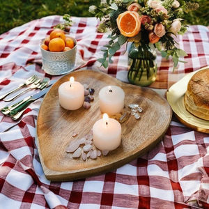 Plateau de service en bois en forme de cœur pour la Saint-Valentin, planche à charcuterie en bois de pin en forme de cœur, plateau à collations pour l'inauguration de la maison - Product Image 3