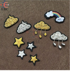 Broche de moda hecho a mano con diseño personalizado OEM, con motivos de estrella de bicicleta, nubes y cactus, para niños, compromisos, bodas y como parche de moda. - Product Image 3