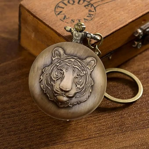 Porte-clés montre de poche vintage en métal motif tigre, pendentif horloge à quartz rond gravé animal avec anneau porte-clés pour cadeaux - Product Image 3