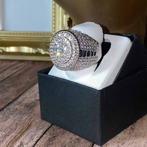 Bague Hip Hop Or et Argent Tendance avec Diamants Moissanite – Bijou Tendance pour Artistes Rap et Musiciens - Product Image 4