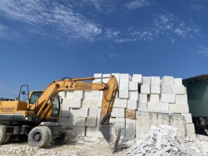 Bloque de Mármol Blanco Natural Moderno de Vietnam, Gran Tamaño, para Corte de Piedra Industrial, Uso en Exteriores, Villas y Apartamentos - Product Image 5