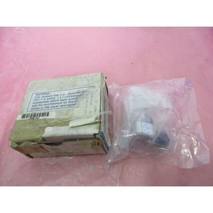 Régulateur de pression AMAT 3870-02338, Parker Veriflo - Équipements et pièces semi-conductrices d'occasion fiables à l'échelle mondiale - Product Image 2