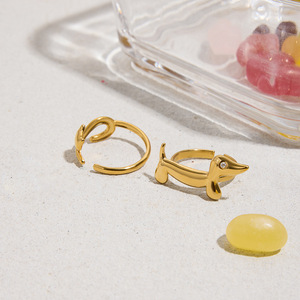 Bague ajustable en acier inoxydable plaqué or avec motif animal, vente en gros - Product Image 1