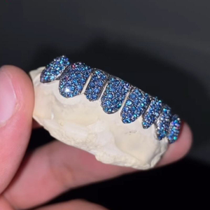 Grillz personnalisés en moissanite VVS avec pierres colorées, pour dents supérieures ou inférieures, en argent sterling, entièrement sertis de moissanite - Product Image 2