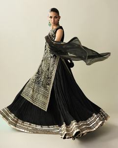 ชุดสาหรี่กะมีซผู้หญิง ดีไซน์หรูหราจาก WS INTERNATIONAL ผลิตจากผ้าวิสโคสคุณภาพพรีเมียม แห้งเร็ว ซึมซับเหงื่อได้ดี ไม่ยับง่าย เหมาะสำหรับงานปาร์ตี้ - Product Image 5