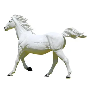 Yeni geldi yapay gerçekçi yaşam boyutu fiberglas hayvan at heykelleri açık bahçe parkı dekor sahne beyaz at heykelleri