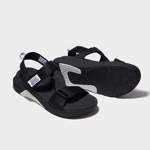 Sandales de course F7 style décontracté avec logo, design à bout ouvert, semelle noire, accents blancs, brides noires, toutes saisons, semelle intermédiaire en EVA - Product Image 2