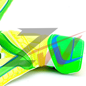 Gants de gardien de but de football confortables, durables, en cuir, respirants, antidérapants, ajustables, avec nom et logo personnalisés - Product Image 6