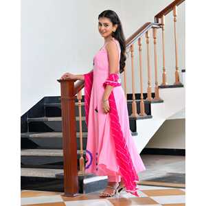 Ensemble de costume rose en tissu mousseline taille XS Merry - Product Image 3