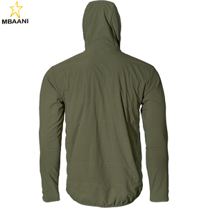เสื้อฮู้ดสำหรับนักล่าสัตว์ผู้ชาย - เสื้อซอฟต์เชลล์สำหรับหลายฤดูกาล เหมาะสำหรับการล่าสัตว์ในพื้นที่หุบเขาและการล่าสัตว์แบบยืนยิง - Product Image 1