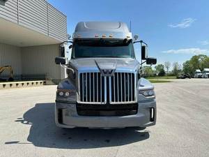 High Performance Diesel Semi Truck Tractor Head 6x4 Sleeper Cab for Long Distance Cargo Transport - Product Image 4