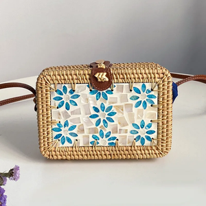 Bolso de hombro moderno de ratán Handwicker con nácar, bolso de hombro informal para mujer de Vietnam - Product Image 2