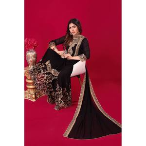 Magnifique ensemble haut-bas et dupatta avec broderies florales lourdes et travail de fils pour les occasions festives - Product Image 4