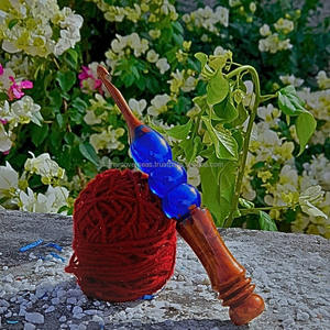 Resin Swirl <b>Crochet</b> <b>Hook</b> | Artistic Epoxy Craft <b>Hook</b> - Product Image 2