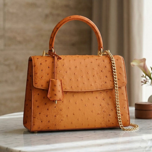 กระเป๋าหนังนกกระจอกเทศลายนูนแบบคลาสสิกสั่งทำพิเศษสำหรับผู้หญิง กระเป๋าถือหนังแท้สุดหรูพร้อมหูหิ้วและช่องใส่โทรศัพท์มือถือแบบพกพา - Product Image 3