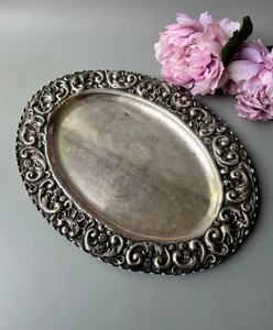 Assiette de service en métal faite à la main avec bordure gaufrée, écologique, moderne, de luxe, légère, pour la table, décoration de mariage - Product Image 3