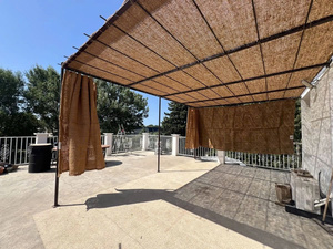 Voile d'ombrage rustique pour restaurant - Voile d'ombrage en fibre de coco naturelle pour une architecture durable de Eco2go Vietnam - Product Image 1