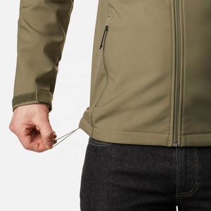 เสื้อแจ็คเก็ตผู้ชายกันน้ำกันลมแบบ Softshell มีฮู้ด ซิปยาว สีพื้น น้ำหนักเบา เหมาะสำหรับกิจกรรมกลางแจ้งและสตรีทแวร์ - Product Image 5