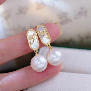 Pendientes Colgantes de Plata S925 de Buena Calidad, Diseño de Concha de Perla y Arete de 9-10 mm, Redondos, Impecables y Modernos, Joyería de Buena Calidad - Product Image 3