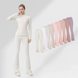 Pantalones de yoga de pierna ancha para mujer, personalizados por OEM, que absorben la humedad, leggings de cintura alta con corte de bota, venta al por mayor, fabricados por TRIOTAKE INDUSTRY - Product Image 4