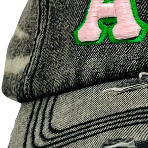 Gorra de Béisbol Ajustable de Mezclilla Negra Desgastada AKA con Letras Rosas Bordadas, Estilo Casual Vintage - Product Image 6
