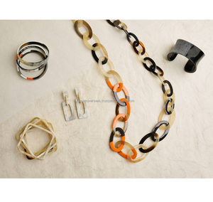Wholesale Eco-Friendly Polished Buffalo Horn Necklaces-50-Piece Set for Boutiques & Retailers (MOQ 100) - Product Image 2