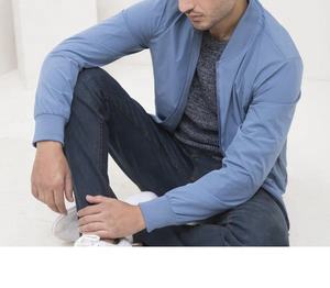 2025 nouvelle qualité Bomber Jacket 100% Polyester personnalisé Sports d'équipe et Club nom logo Baseball Letterman University Bomber Jacket - Product Image 5