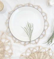 Super vente Sets de table tissés ronds écologiques faits à la main en bambou naturel et rotin Design de fleurs modernes du Vietnam