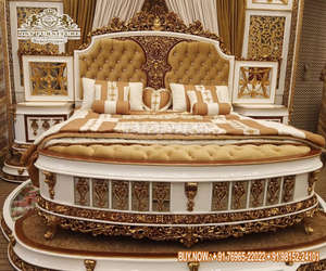 Cama de estilo victoriano con taburetes laterales, Panel del rey de California, conjunto de dormitorio de 3 piezas, el mejor estilo barroco, cama y mesita de noche - Product Image 5