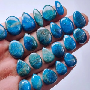 อะพาไทต์สีน้ำเงินนีออนธรรมชาติแบบคาโบชอง ขายส่งจำนวนมากสำหรับผู้จัดจำหน่าย - Product Image 3