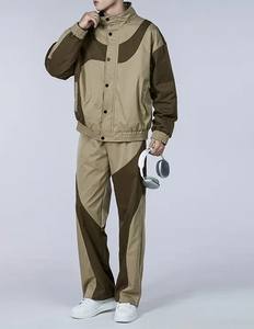 Ensemble coupe-vent patchwork extérieur avec veste zippée respirante et pantalon de jogging, couleur marron, en nylon réfléchissant - Product Image 3