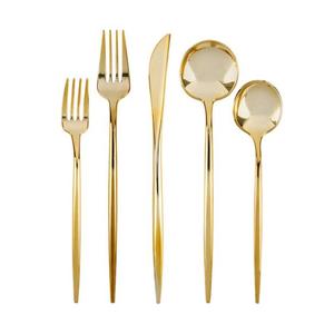 Ensemble de couverts en acier inoxydable doré sur mesure, cuillères, fourchettes et couteaux, 4 pièces, design moderne, pour les occasions de mariage. - Product Image 4