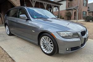 2011 B-M-W 328-i x-d-r-i-v-e S-p-o-r-t-s W-a-g-o-n - Product Image 3