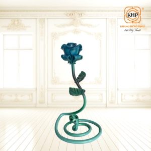 Sculpture en fer forgé moderne, rose éternelle, artisanat en métal avec revêtement anti-rouille, figurine pour mariage, cadeau de la Saint-Valentin - Product Image 1