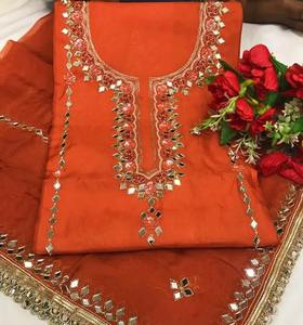 Costumes de créateurs modernes brodés à la main non cousus vêtements indiens et pakistanais! - Product Image 2