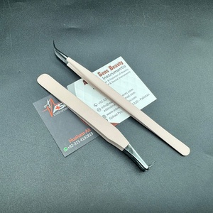 Pinzas para Pestañas de 90 Grados, Color Negro, Delgadas, de Acero Inoxidable Sostenible, con Logotipo Personalizado, Agarre Fuerte, para Extensión de Pestañas - Product Image 3