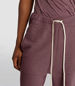 กางเกงวอร์มขายส่ง OEM แฟชั่นทรงโอเวอร์ไซส์ คุณภาพสูง ระบายอากาศได้ดี เป็นมิตรกับสิ่งแวดล้อม ผลิตจากผ้าฝ้าย สำหรับผู้ชาย MOQ ต่ำ ราคาถูก - Product Image 4