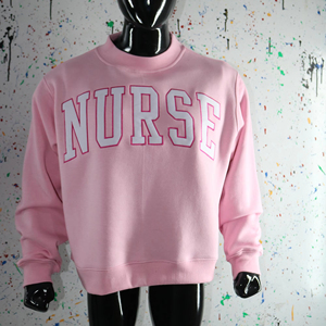 Sudadera NURSE PINK con cuello alto, 100% BLANCA, con apliques bordados, cuello ancho, hilos finos - Product Image 1