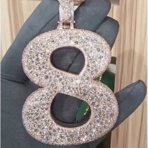 จี้ห้อยคอฮิปฮอปประดับเพชรโมอิสซาไนต์รูปตัวอักษรและตัวเลข  สำหรับทุกเพศ  ทำจากเงินแท้ 925 ชุบทองคำขาว  งานจิวเวลรี่แฟชั่น - Product Image 1