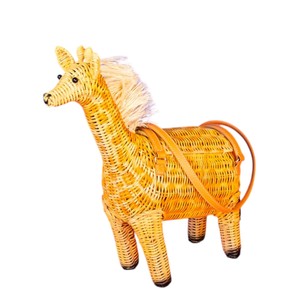 Panier de rangement artisanal en rotin en forme de cheval, organisateur en osier, boîte à jouets décorative, décoration de salon, en fibre végétale durable - Product Image 1