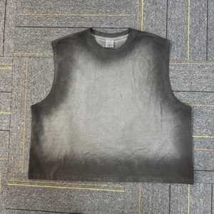 เสื้อกล้ามผู้ชายระบายอากาศได้ดีสำหรับฤดูร้อน ผ้าฝ้ายถักน้ำหนัก 220 กรัม สวมใส่สบาย ขายส่ง ปรับแต่งได้ - Product Image 5